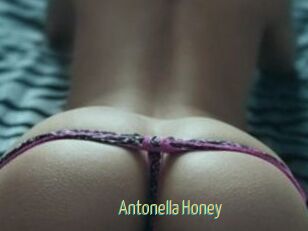 Antonella_Honey