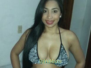 Dalina_Moore