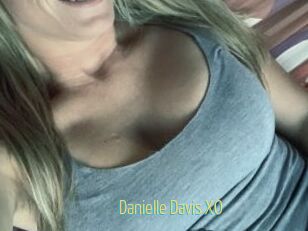Danielle_Davis_XO