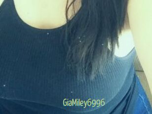 GiaMiley6996