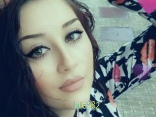 Julia982