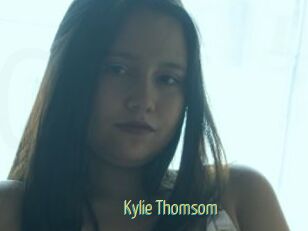 Kylie_Thomsom