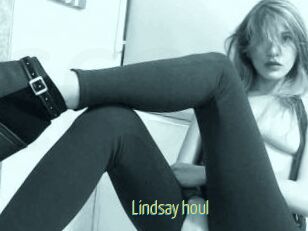 Lindsay_houl