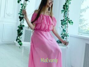 MiaEvanly