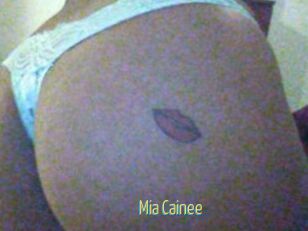 Mia_Cainee