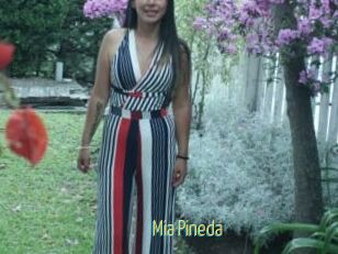 Mia_Pineda