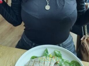 MissStrictDi