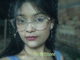 Mia_pettiteee