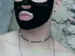 Ricky23cm