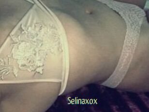 Selinaxox