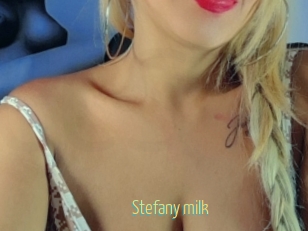 Stefany_milk