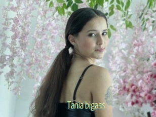 Tania_bigass